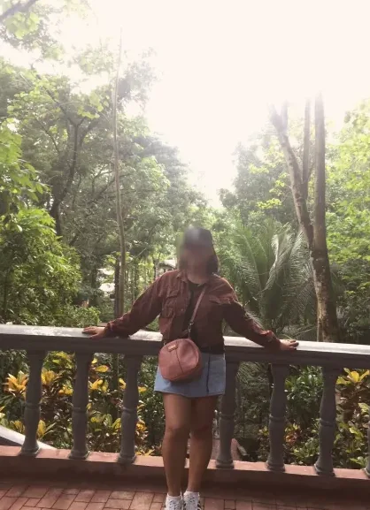 Anna, 32