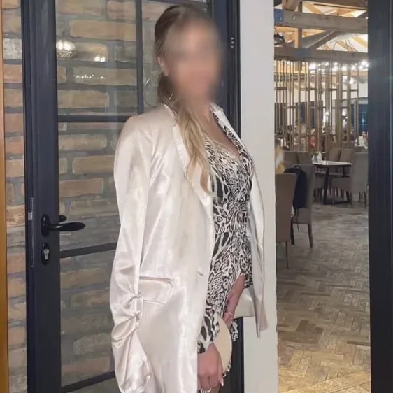 Janina, 25