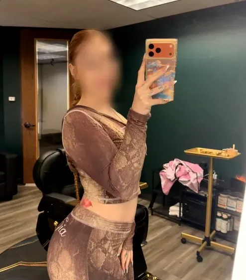 Marlene, 27