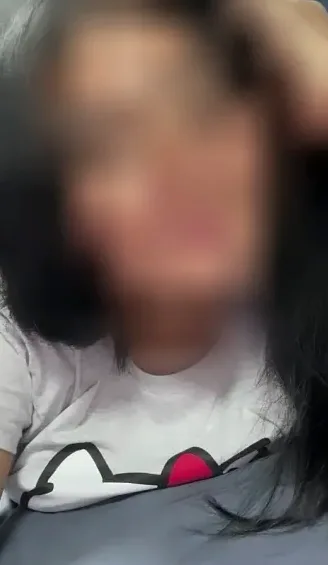 Nora, 25