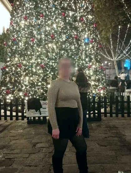 Rebecca, 23