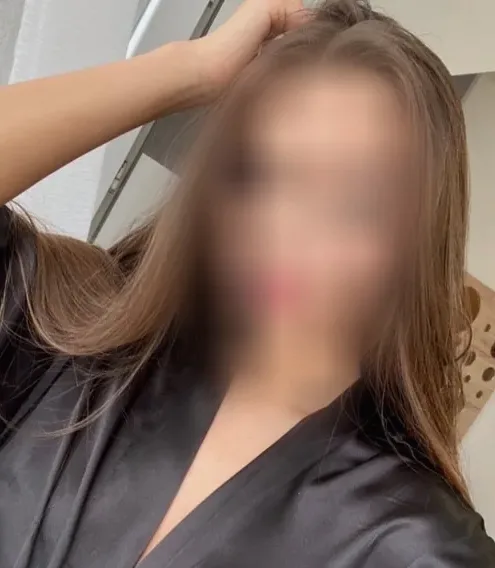 Sabrina, 32